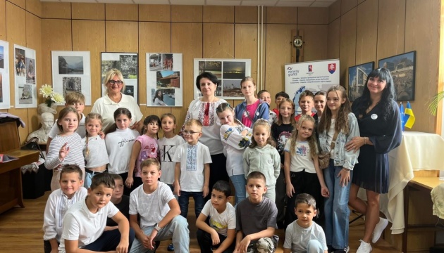 Українські діти у Словаччині отримали ще один освітній осередок