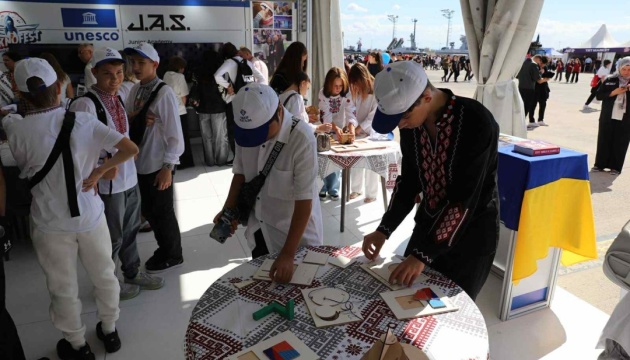 Учні української суботньої школи у Стамбулі відвідали український стенд на Teknofest