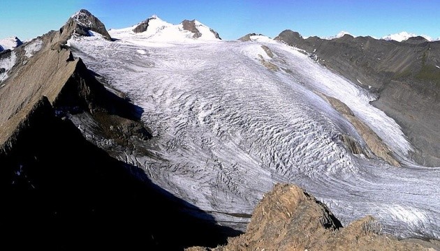 У Швейцарії фіксують пришвидшене танення льодовика Гріс