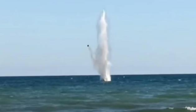 На Одещині знешкодили морську міну, яка дрейфувала у морі