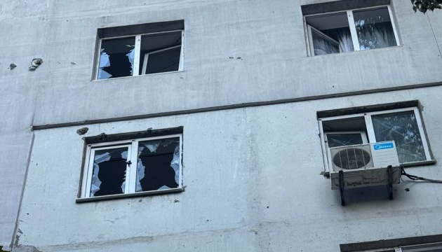 В Одесі внаслідок вечірньої атаки РФ пошкоджені будинки та навчальний заклад