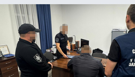 У Рівному затримали командира військової частини, який відправляв підлеглих на зведення свого будинку