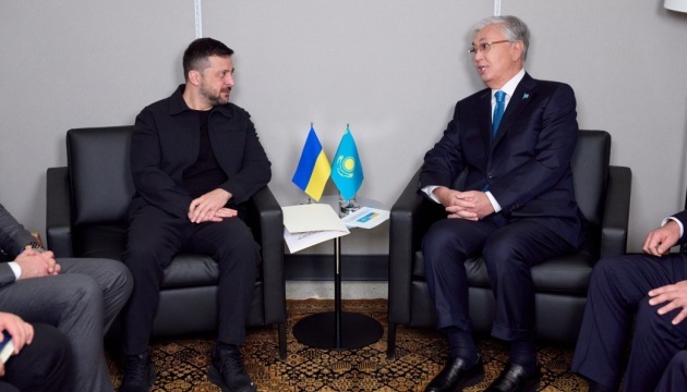 Volodymyr Zelensky et Kassym-Jomart Tokaïev discutent des moyens de mettre fin à la guerre et de renforcer la coopération économique
