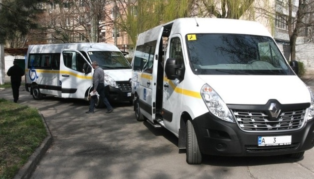 У восьми громадах Житомирщини діє послуга «Соціальне таксі»