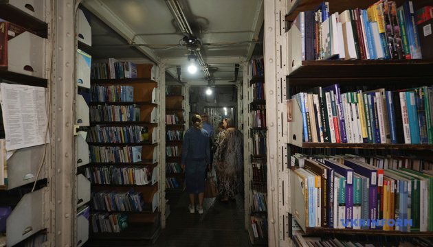 У Харківській бібліотеці ім. Короленка почали ремонтувати систему опалення, знищену обстрілами