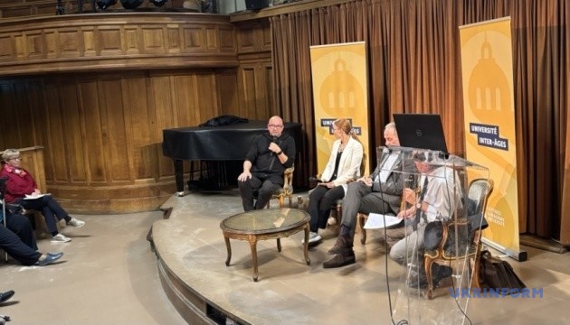 У Парижі французькі та українські інтелектуали дискутували про європейський вимір війни Росії в Україні