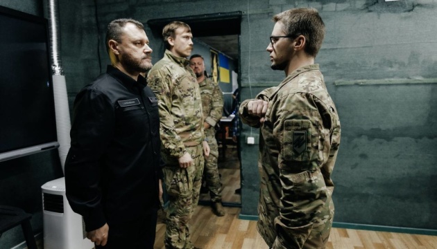 Клименко на Донеччині нагородив бійців «Азову»