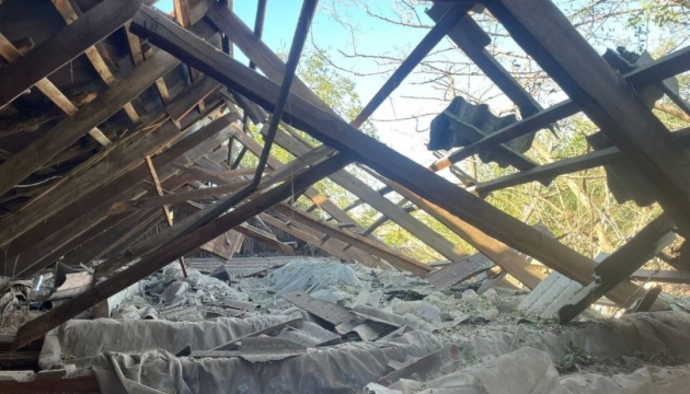 Ворог протягом дня атакував Дніпропетровщину ракетами, дронами та з артилерії, є загиблий, 10 поранених