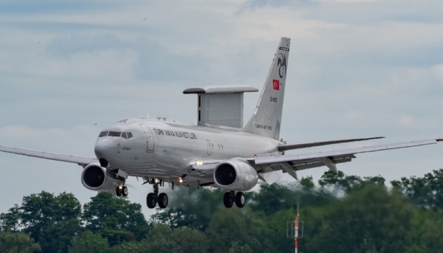 Туреччина відправила до Литви літак-радар AWACS на тлі вторгнення російських дронів до Балтики