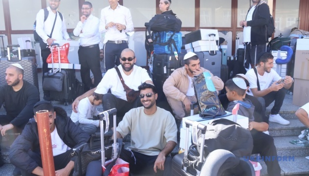 На кордоні великі черги, бо з України їдуть хасиди - Демченко