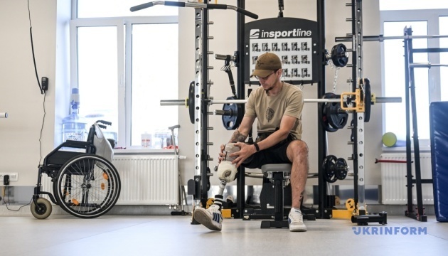 Attention, un superhomme s'entraîne