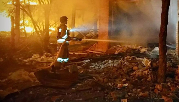 Загарбники вночі атакували БПЛА Очаків, пошкоджена інфраструктура