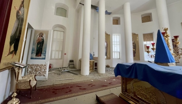 Russians hit UOC-MP cathedral in Kherson