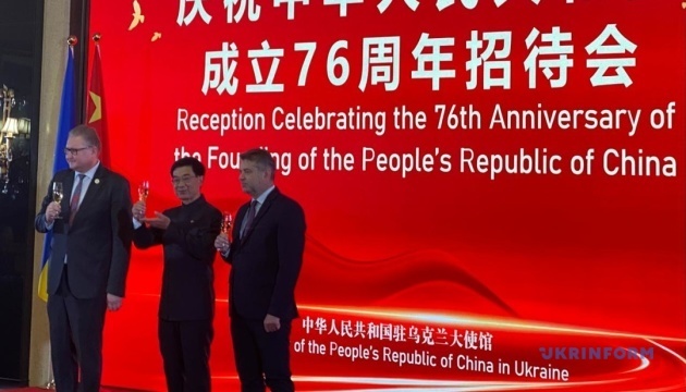 Pékin promet de soutenir la paix en Ukraine