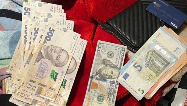 Ошукали звільнених з полону військових майже на мільйон: братів з Одеси затримали за шахрайство