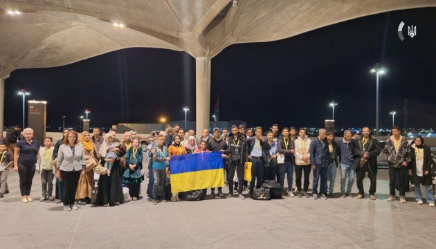 ウクライナ政府、ガザから４８人の自国民と９人のパレスチナ国民を避難させる