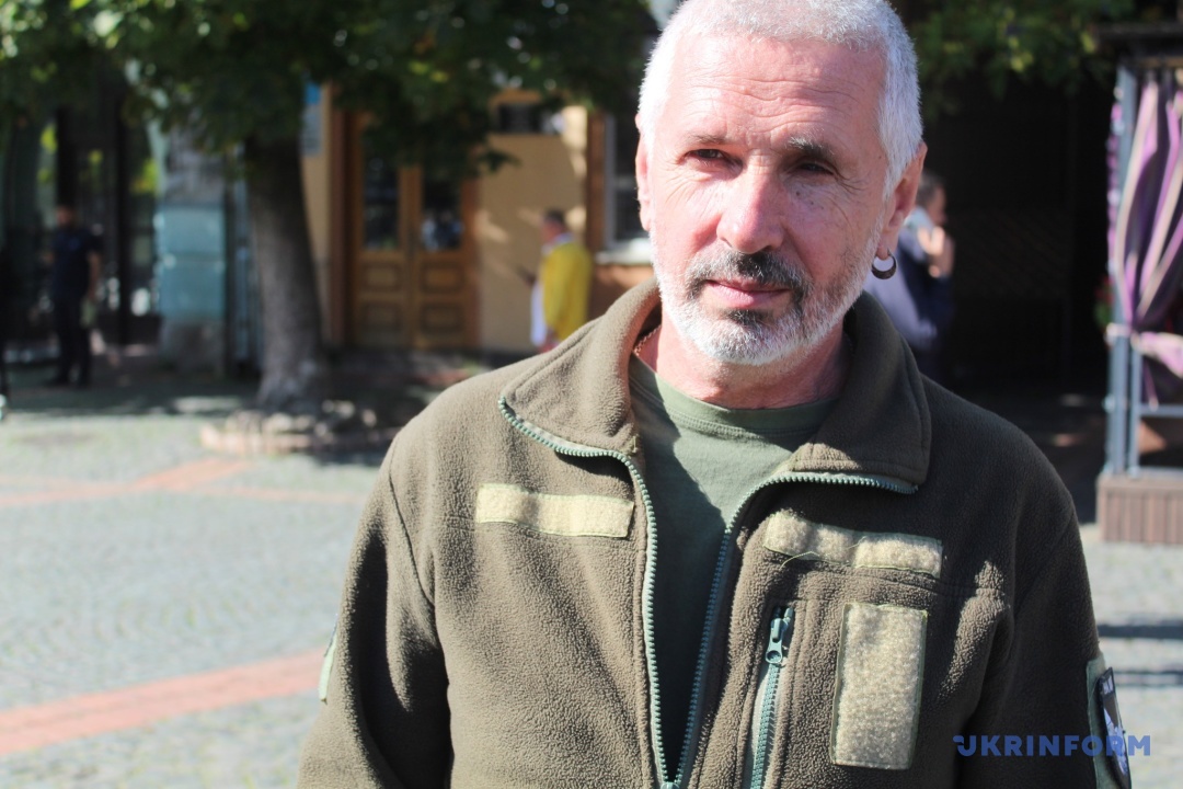 Валерій Попович