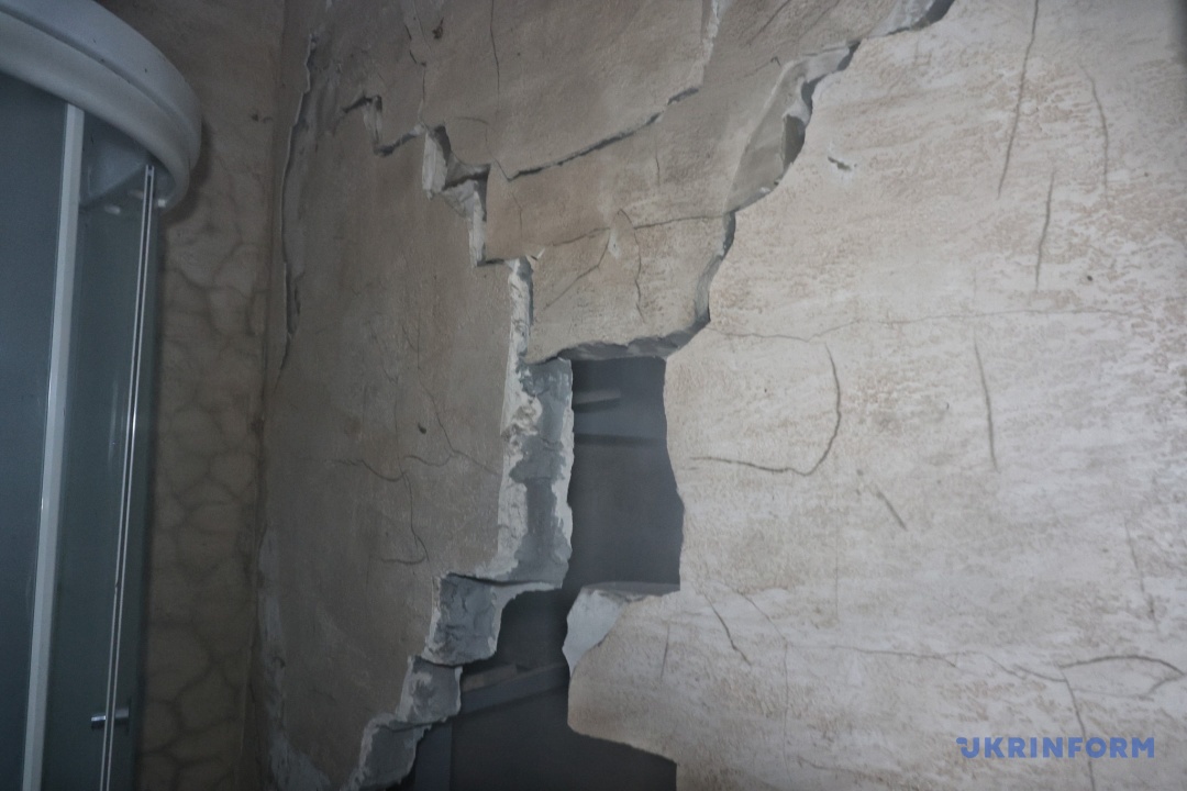 Стіна в підвалі будинку Марини