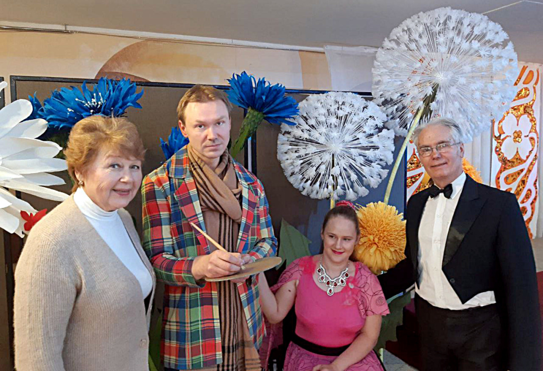 Марія Добкіна (зліва)