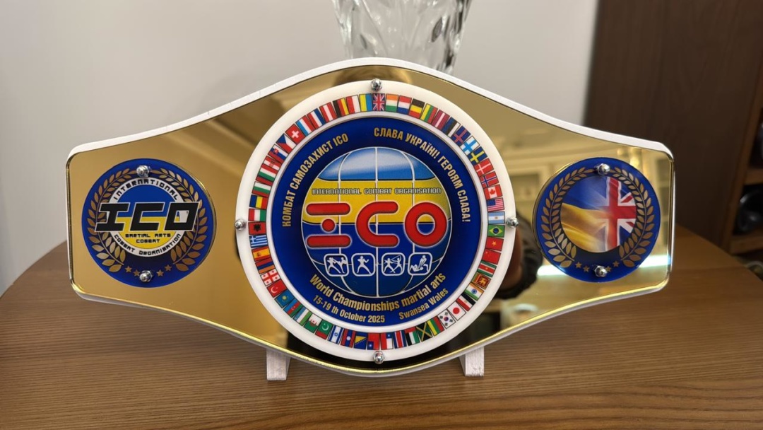 Памʼятний сувенір з Чемпіонату світу від української збірної команди. Фото: Сергій Козенко