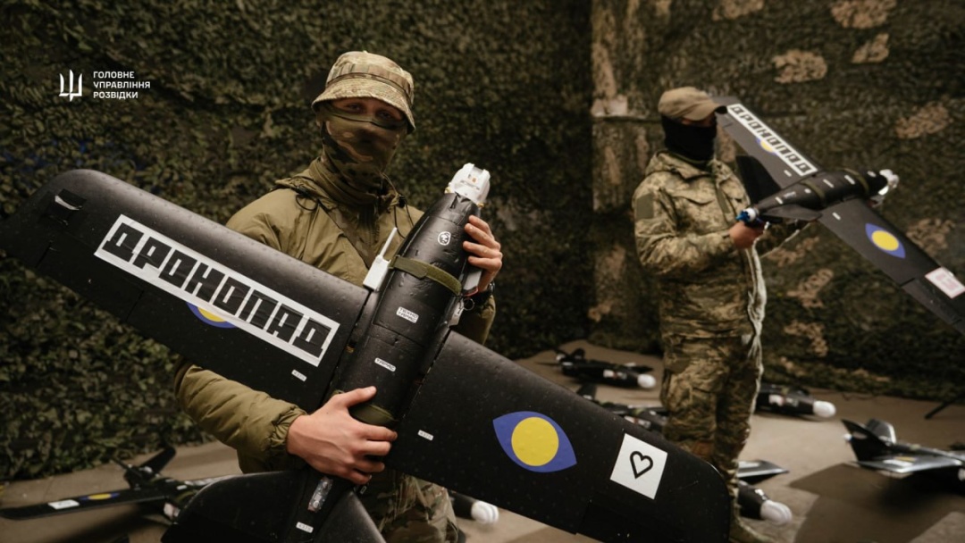 Благодійники передали воїнам ГУР дрони-перехоплювачі «Техно Тарас»