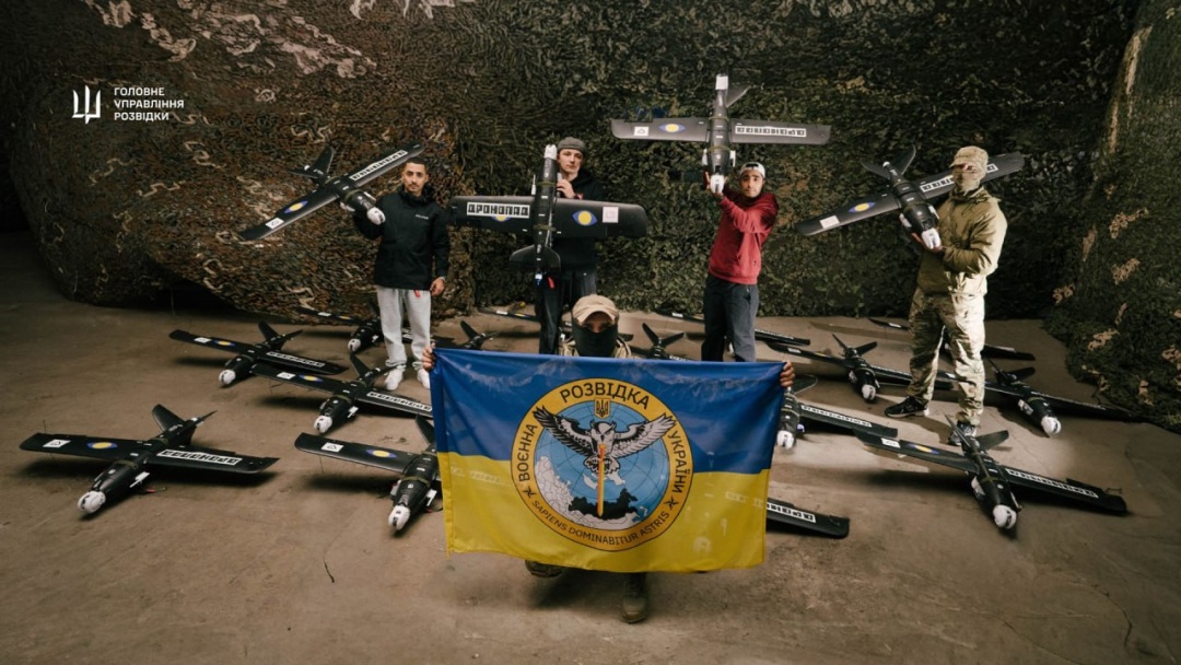 Благодійники передали воїнам ГУР дрони-перехоплювачі «Техно Тарас»