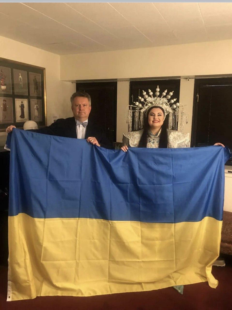 Сергій Кислиця і Людмила Монастирська у Нью-Йорку після виконання опери «Турандот».