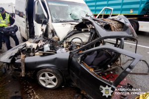 На Рівненщині внаслідок ДТП з маршруткою загинула людина, шестеро - травмувалися