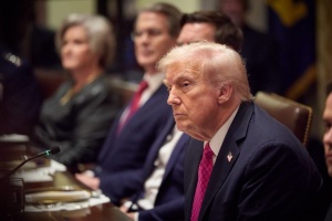 Трамп каже, що оборона Гренландії складається з «двох собачих упряжок»