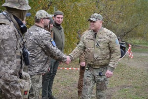 Military attaches from partner countries shown training of Ukrainian Territorial Defense Forces