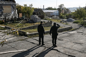 Małokateryniwka: Życie pięć kilometrów od piekła Małokateryniwka: Życie pięć kilometrów od piekła