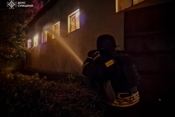 Рятувальники показали наслідки ворожих ударів по Сумщині