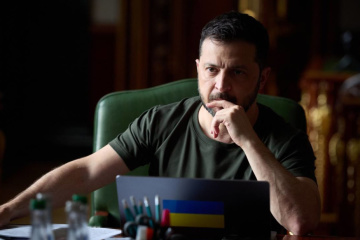 Zelensky et Macron discutent des besoins urgents de la défense antiaérienne ukrainienne