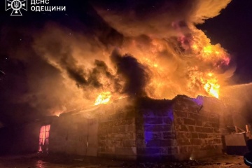 На Одещині ворожі дрони атакували склади з текстильною продукцією