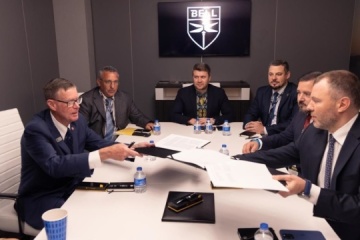 Desarrollo de tecnologías de aviación: Ucrania firma un memorando con la empresa estadounidense Bell Helicopter