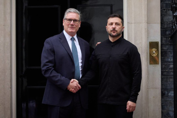 Zelensky-Starmer meeting starts in London