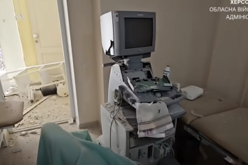 ロシア軍、ウクライナ南部ヘルソンを砲撃　病院など損傷