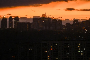 L’Ukraine affrontera son quatrième hiver de guerre plongée dans le noir et le froid par les frappes russes