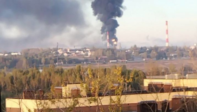У Ярославлі горить один із найпотужніших НПЗ в Росії
