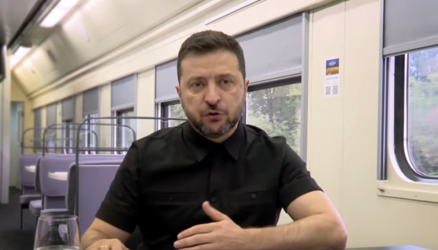 Зеленський - лідерам ЄС: Росія починає з гібридних атак і завжди робить наступний крок