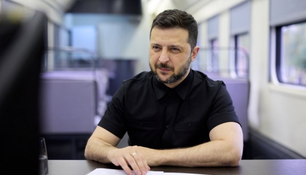 Зеленський прибув на саміт Євроспільноти у Копенгагені