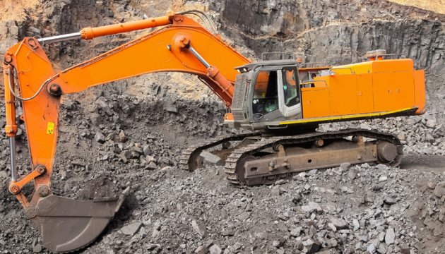 Економічний лендліз чи сировинний придаток: що стоїть за угодою України зі США