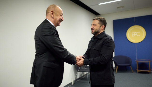 Zelensky discusses energy and defense partnership with Aliyev