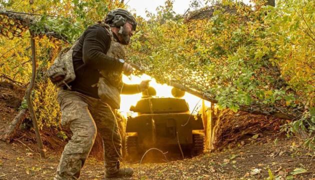 На фронті від початку доби - 106 зіткнень, найгарячішим залишається Покровський напрямок