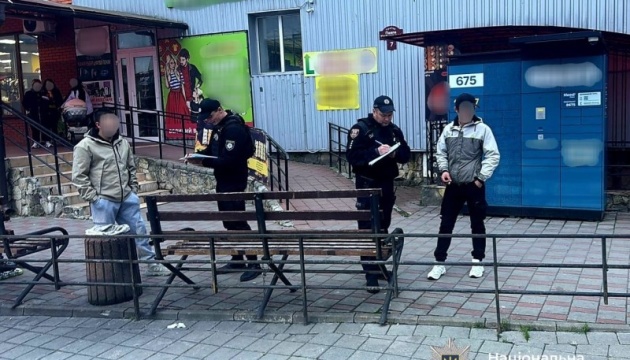 У Вінниці сталася стрілянина біля торгового центру, є потерпілий