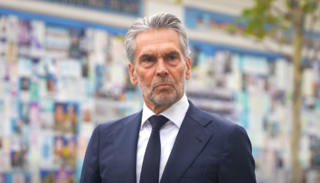 スホーフ蘭首相、キーウに到着　ゼレンシキー宇大統領と戦死者追悼