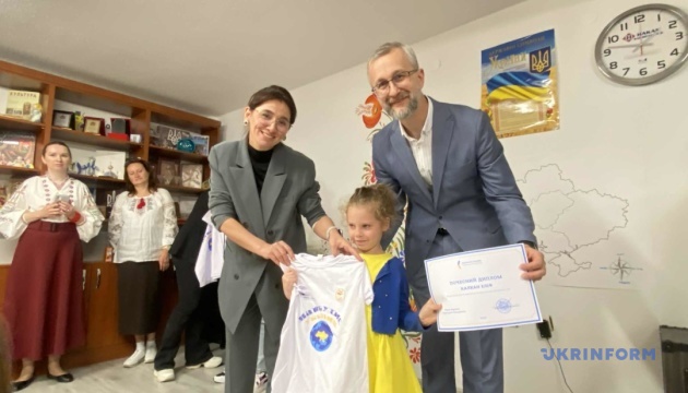 Українські школи за кордоном допомагають дітям зберігати національну ідентичність – посол 