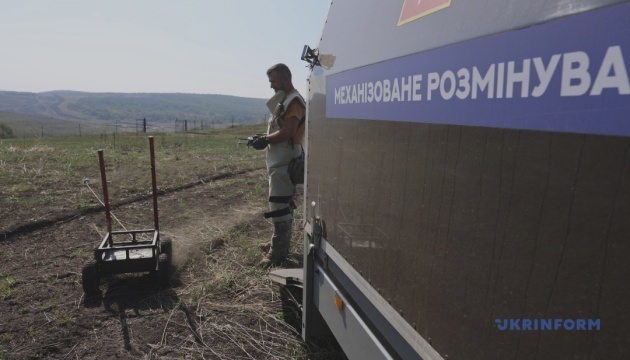 Na Ukrainie w ramach programu rekompensaty kosztów oczyszczono 5,1 tys. hektarów gruntów rolnych Na Ukrainie w ramach programu rekompensaty kosztów oczyszczono 5,1 tys. hektarów gruntów rolnych