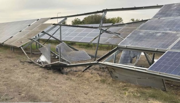 Росіяни обстріляли Нікополь і Марганець з артилерії та дронами