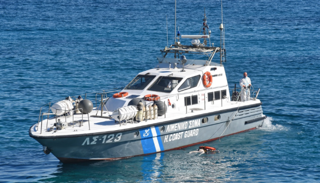 Біля берегів Греції затонув човен із мігрантами, є загиблі